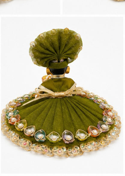 Harit Shringar Poshak (हरित श्रृंगार पोशाक)